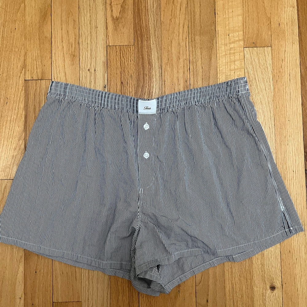 Aritzia Black and White Pinstripe Women’s Shorts